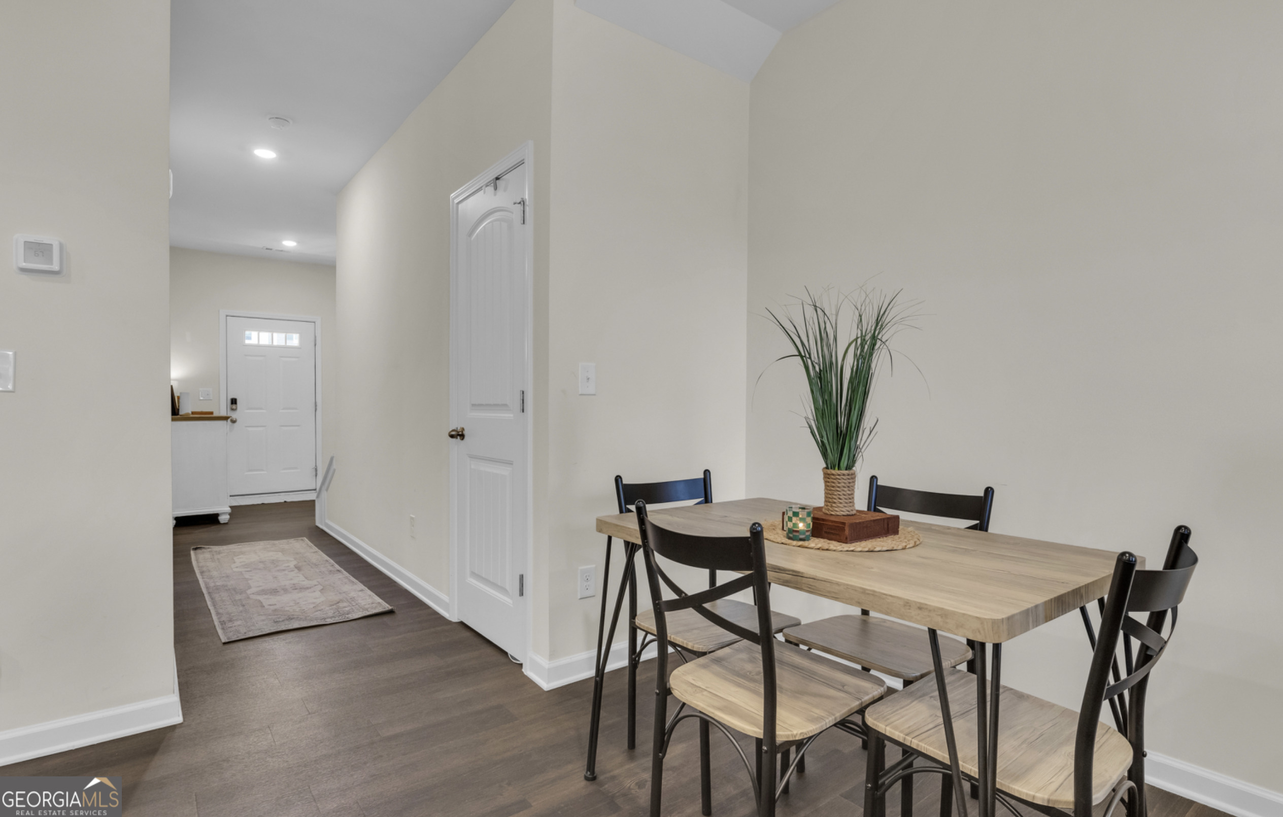 Newnan, Georgia 30263, United States, 3 Bedrooms Bedrooms, ,3 BathroomsBathrooms,Residential,Active,99289