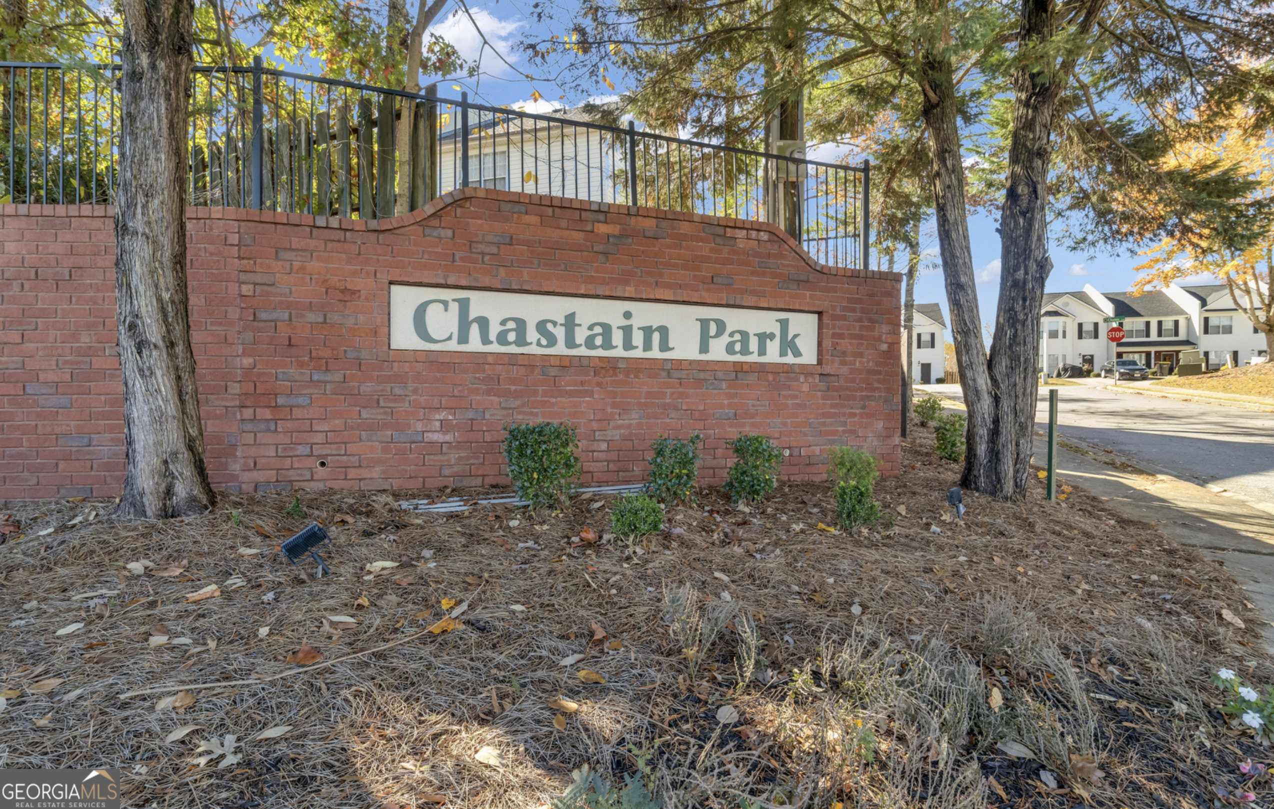 Newnan, Georgia 30263, United States, 3 Bedrooms Bedrooms, ,3 BathroomsBathrooms,Residential,Active,99289