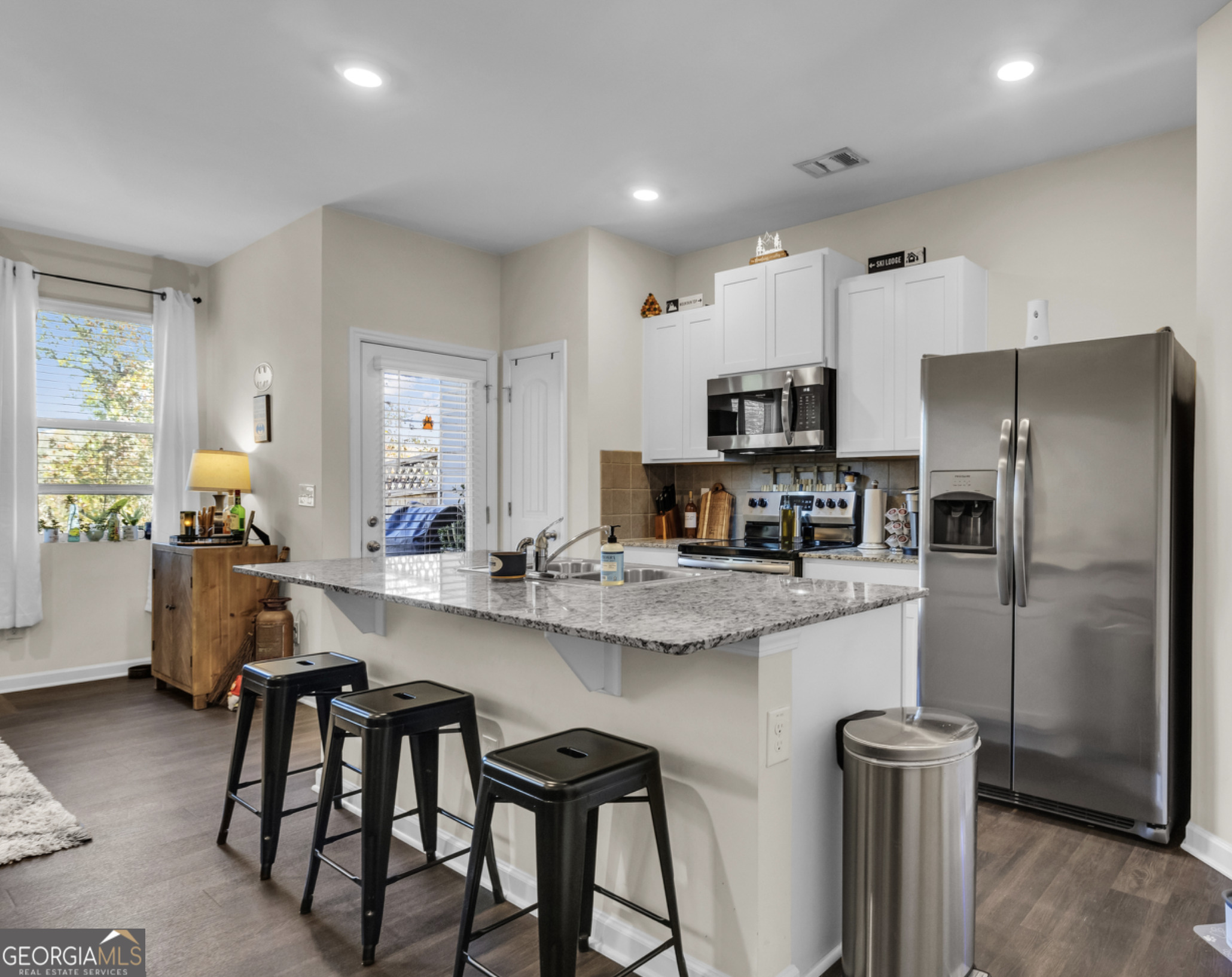 Newnan, Georgia 30263, United States, 3 Bedrooms Bedrooms, ,3 BathroomsBathrooms,Residential,Active,99289