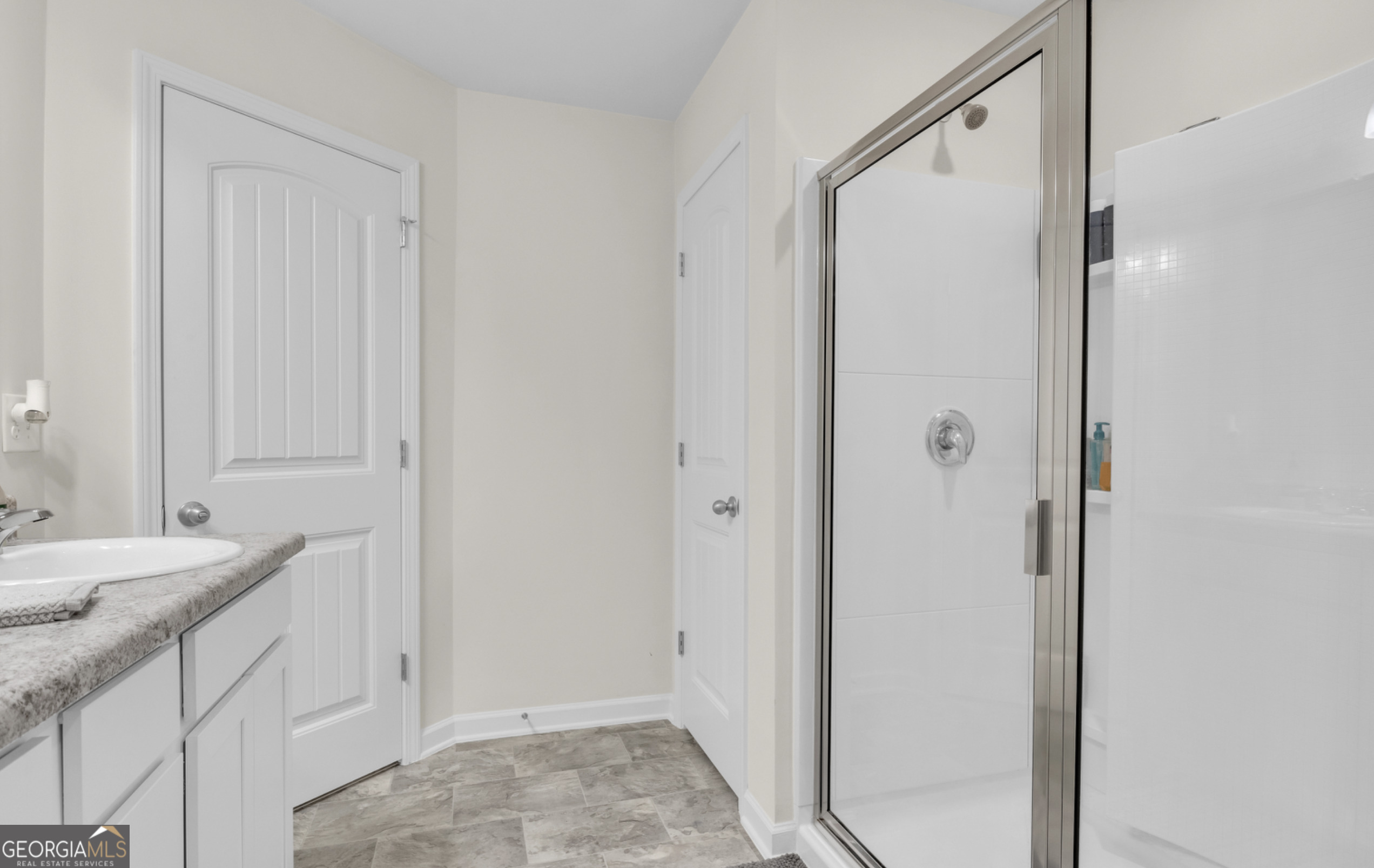 Newnan, Georgia 30263, United States, 3 Bedrooms Bedrooms, ,3 BathroomsBathrooms,Residential,Active,99289