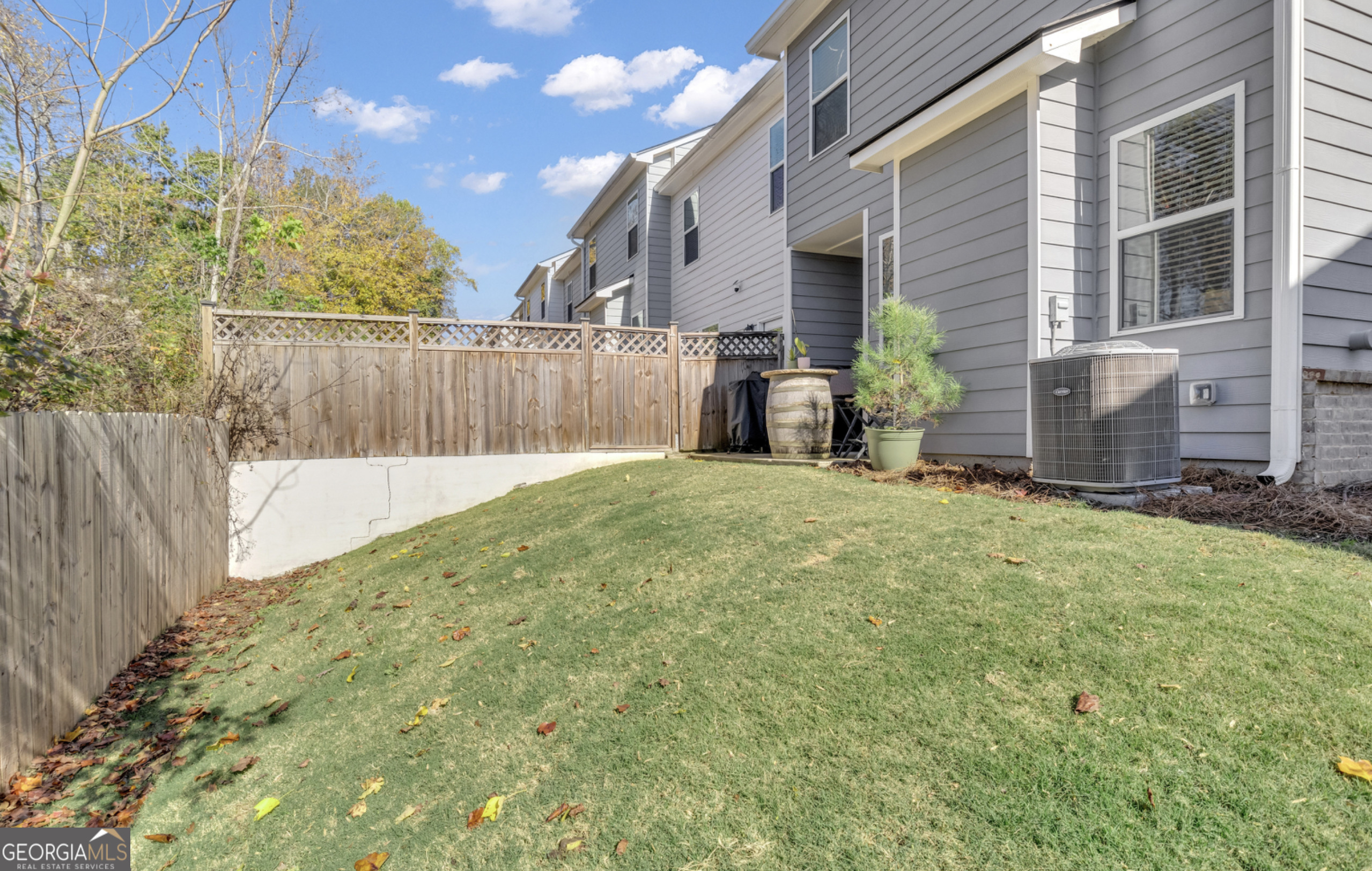 Newnan, Georgia 30263, United States, 3 Bedrooms Bedrooms, ,3 BathroomsBathrooms,Residential,Active,99289