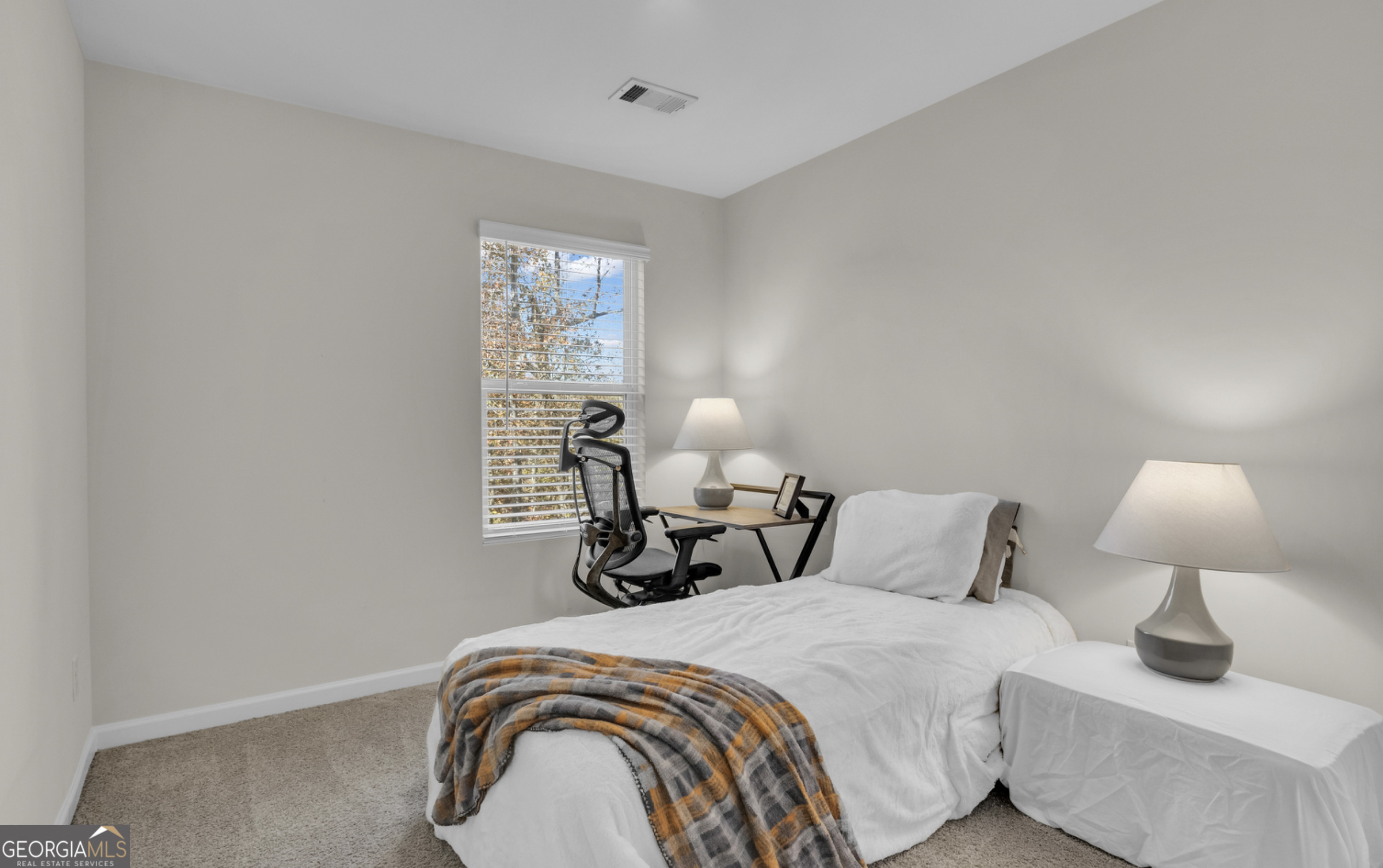 Newnan, Georgia 30263, United States, 3 Bedrooms Bedrooms, ,3 BathroomsBathrooms,Residential,Active,99289