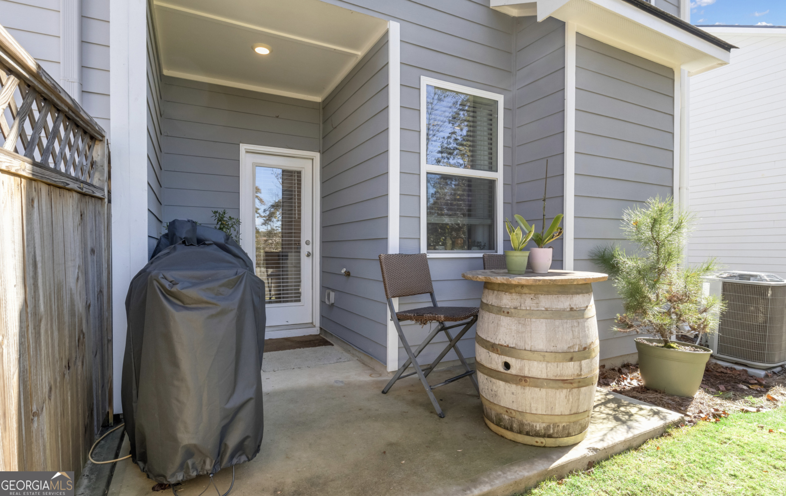 Newnan, Georgia 30263, United States, 3 Bedrooms Bedrooms, ,3 BathroomsBathrooms,Residential,Active,99289