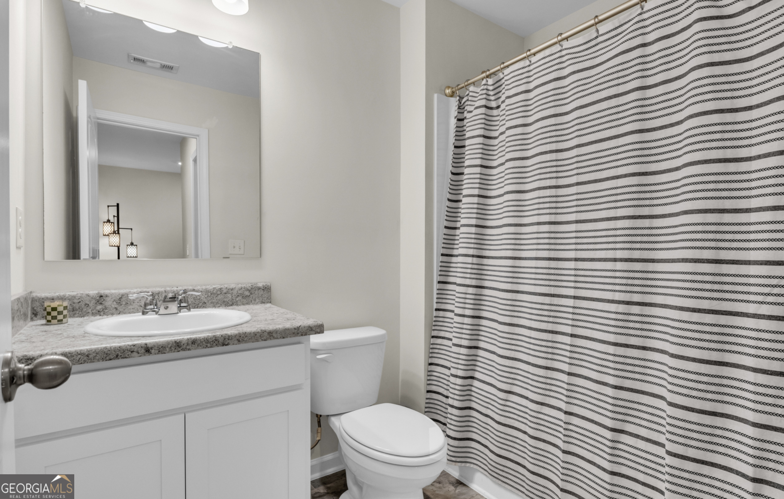 Newnan, Georgia 30263, United States, 3 Bedrooms Bedrooms, ,3 BathroomsBathrooms,Residential,Active,99289