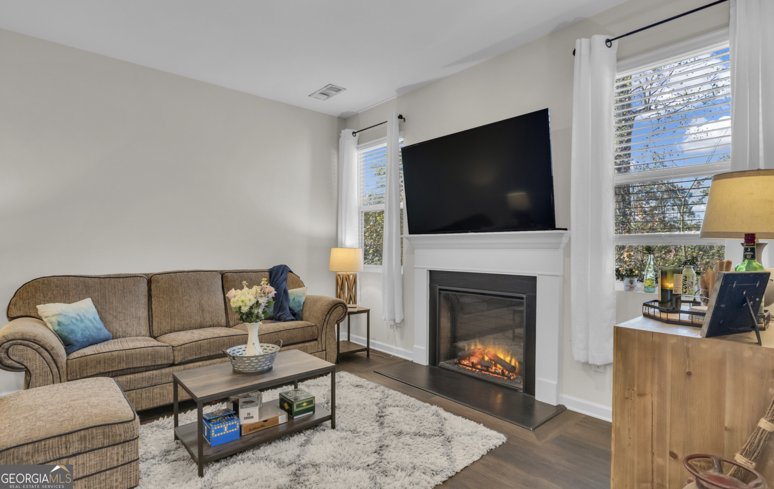 Newnan, Georgia 30263, United States, 3 Bedrooms Bedrooms, ,3 BathroomsBathrooms,Residential,Active,99289