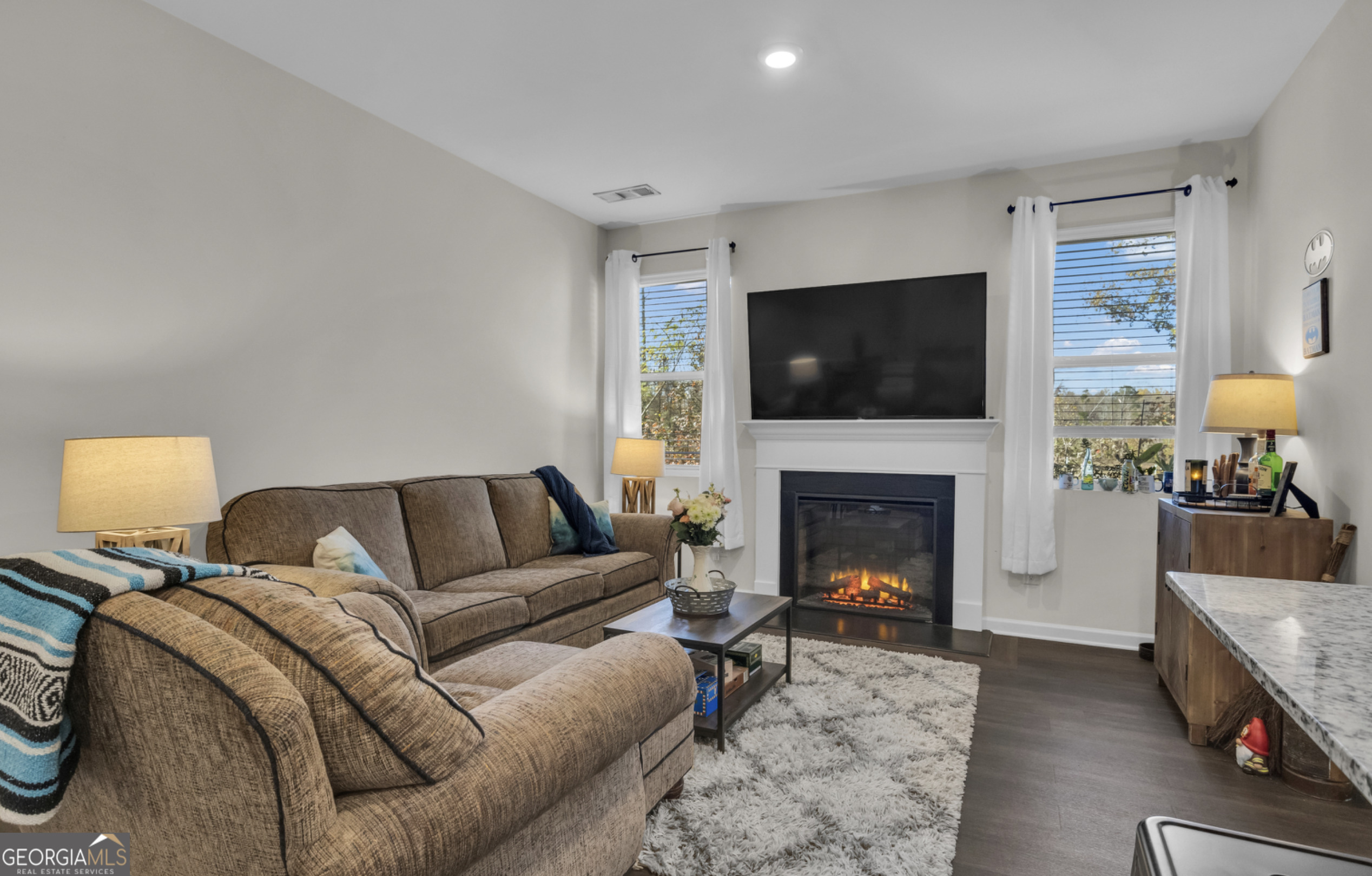 Newnan, Georgia 30263, United States, 3 Bedrooms Bedrooms, ,3 BathroomsBathrooms,Residential,Active,99289