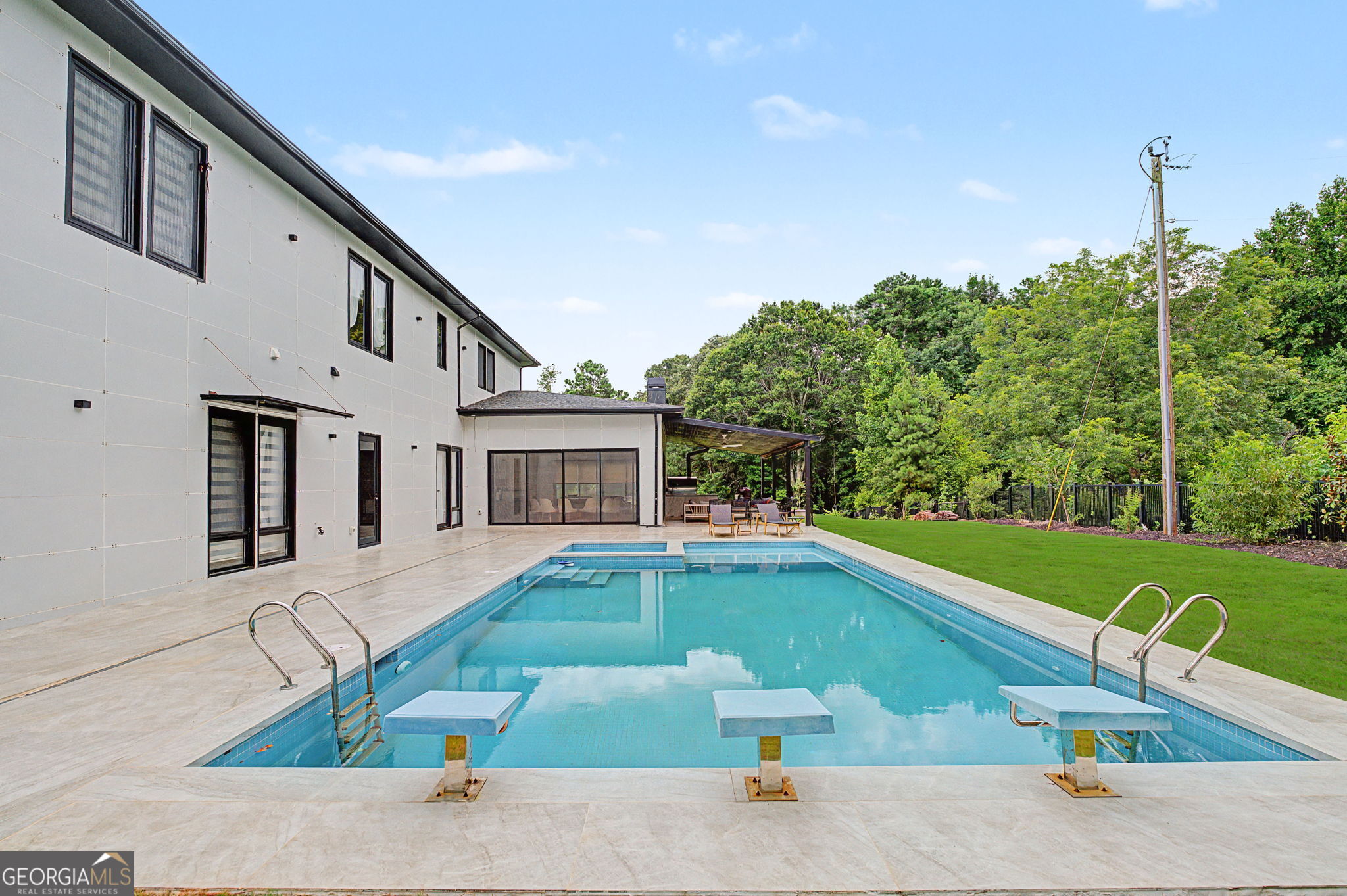 1670 Old Atlanta RD