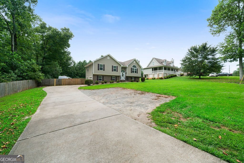 1394 Rainey RD