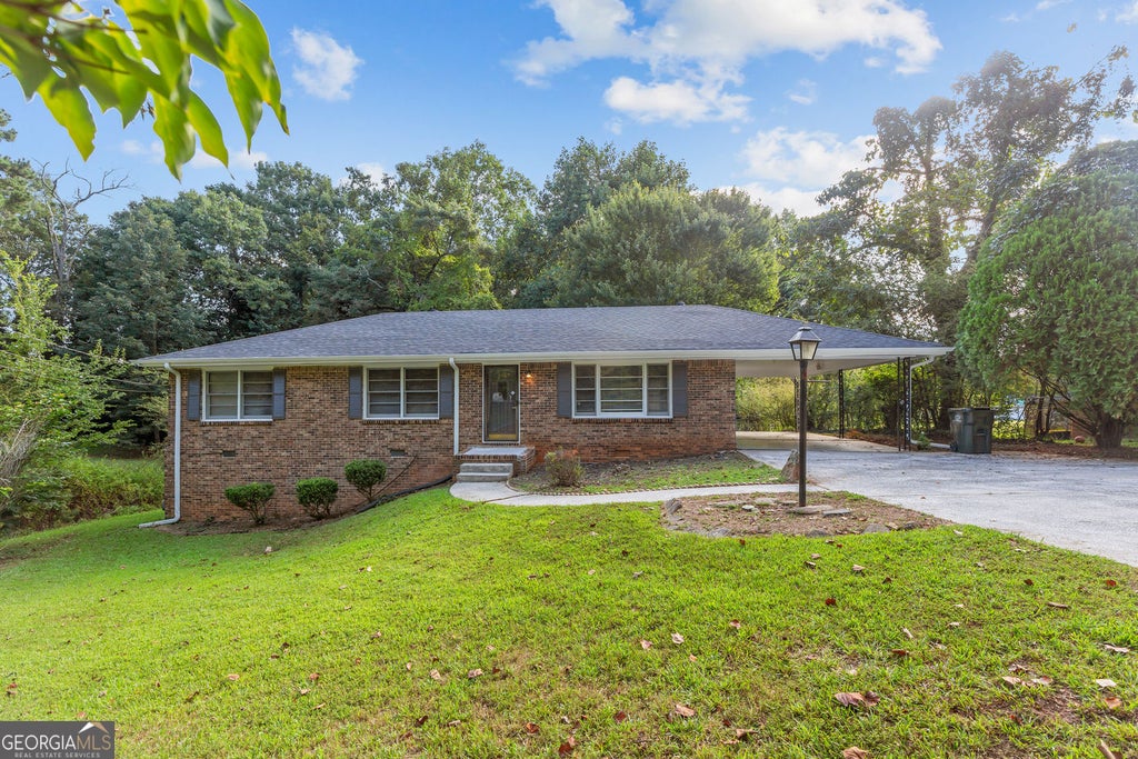 Photo of 1834 Dogwood Court SW, Snellville, GA 30078 (MLS # 10839414)