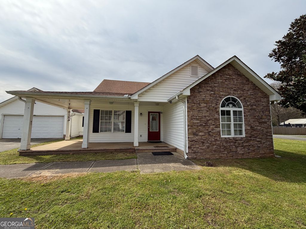 Photo of 12 Greenhouse Drive SE, Cartersville, GA 30120 (MLS # 10715255)