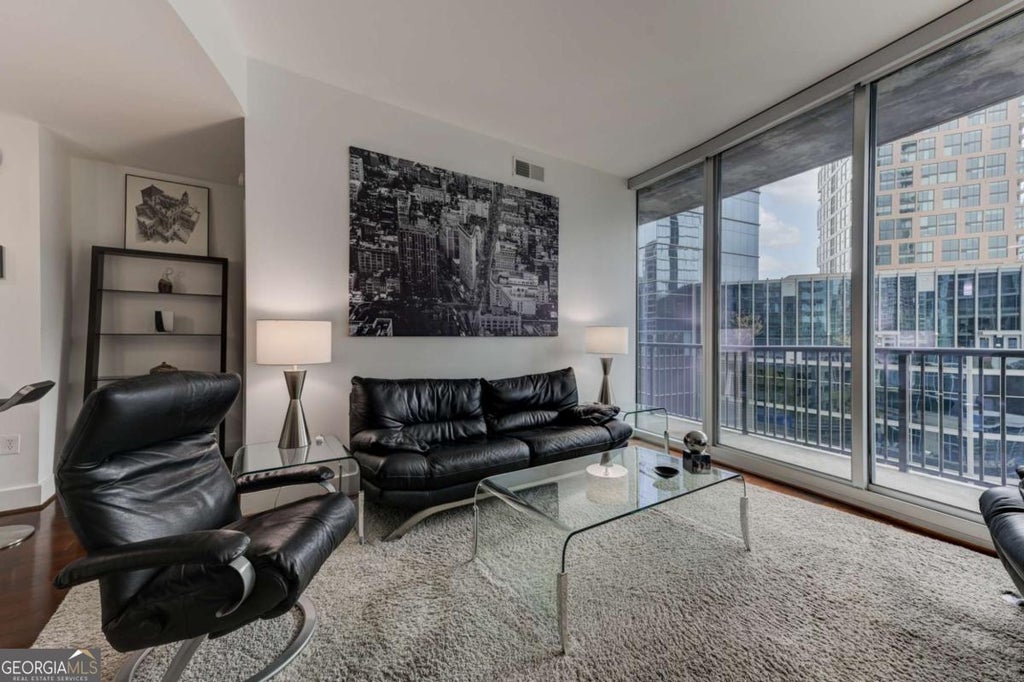 Photo of 1080 Peachtree Street NE #905, Atlanta, GA 30309 (MLS # 10796956)
