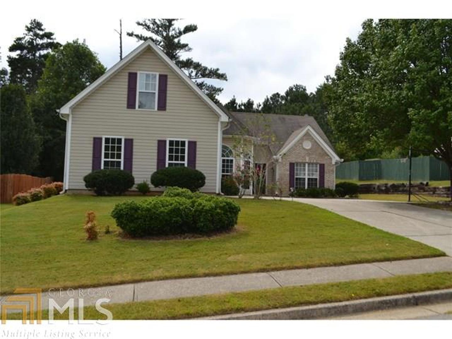 BACK ON THE MARKET!!! Not a Short Sale or Foreclosure!! Beautiful ranch in the Mill Creek School district. Swim/Tennis Community. Quite nice neighborhood. Don't miss this opportunity to be in one of the highest rated school districts in GA located just 12 minutes from lake Lanier, this one is a must see!!!
