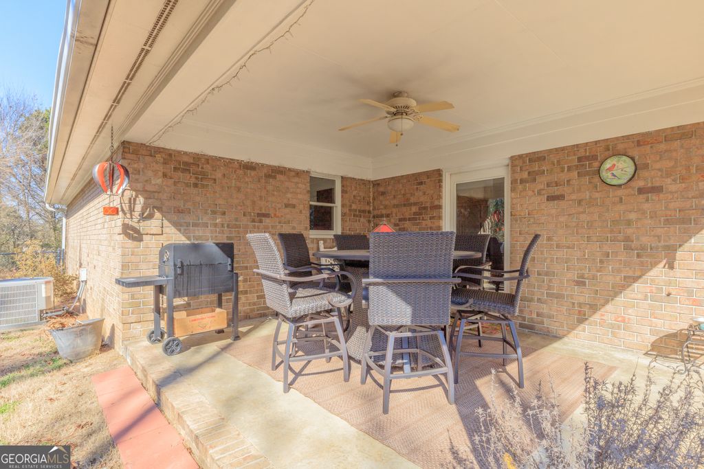 Photo of 308 Pheasant Drive, Dalton, GA 30721 (MLS # 10688359)