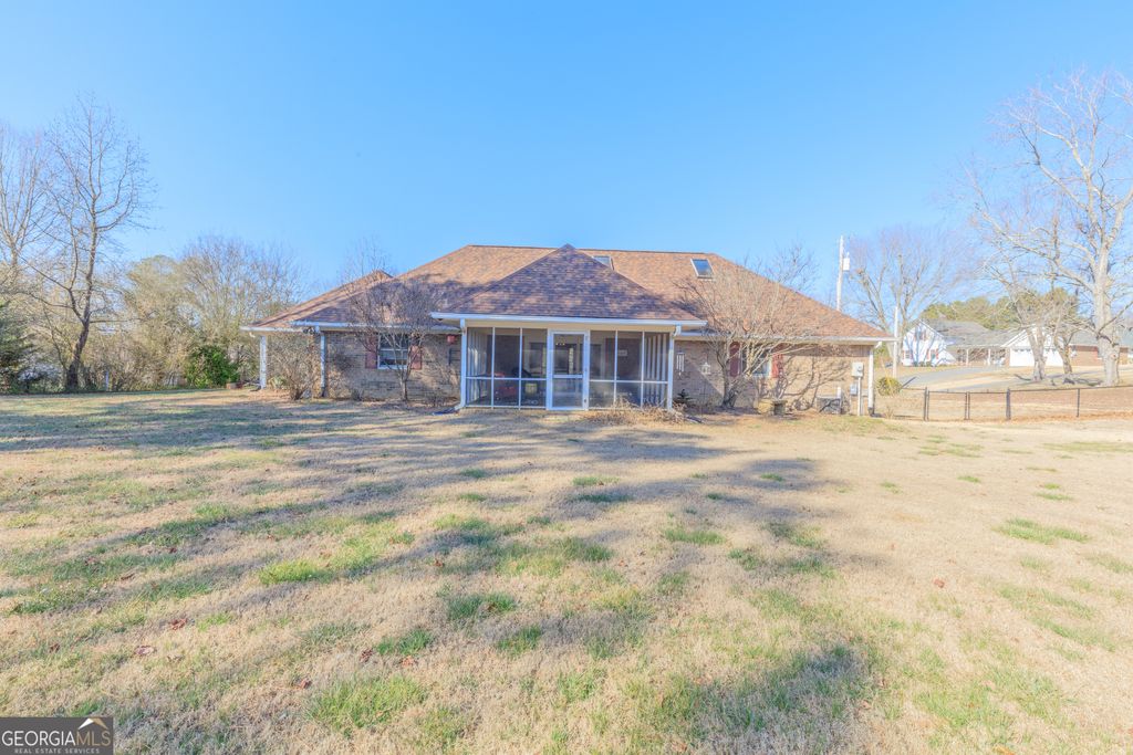 Photo of 308 Pheasant Drive, Dalton, GA 30721 (MLS # 10688359)