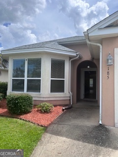 3/2 Duplex, view of water, pet friendly.
