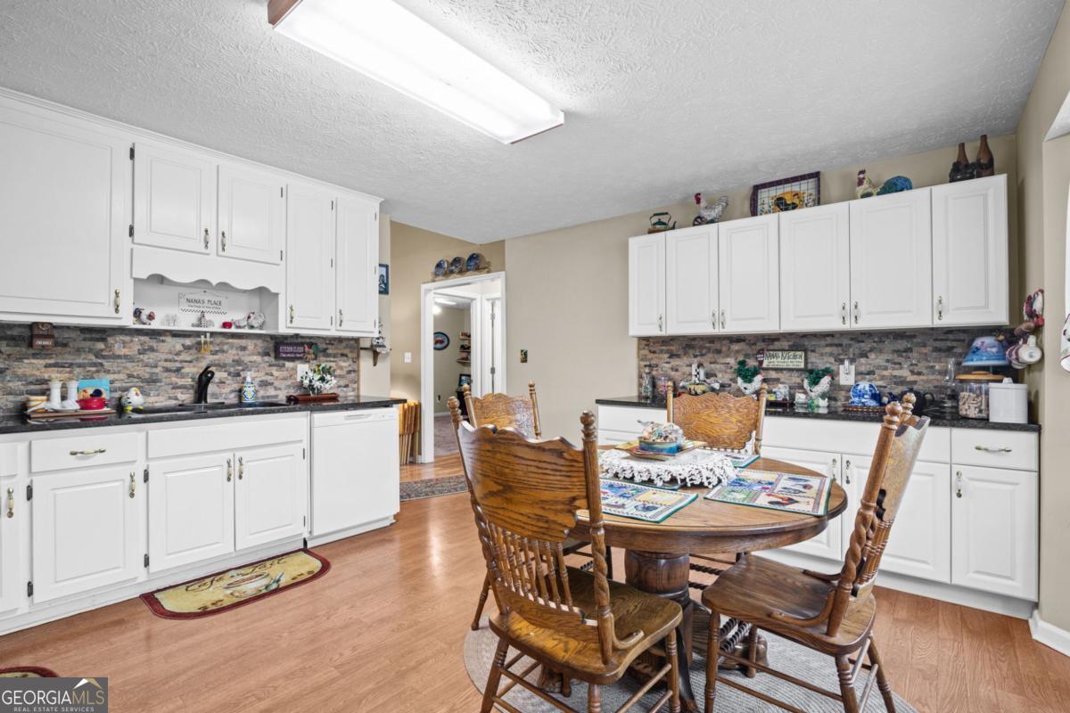 1703 Keys Ferry RD