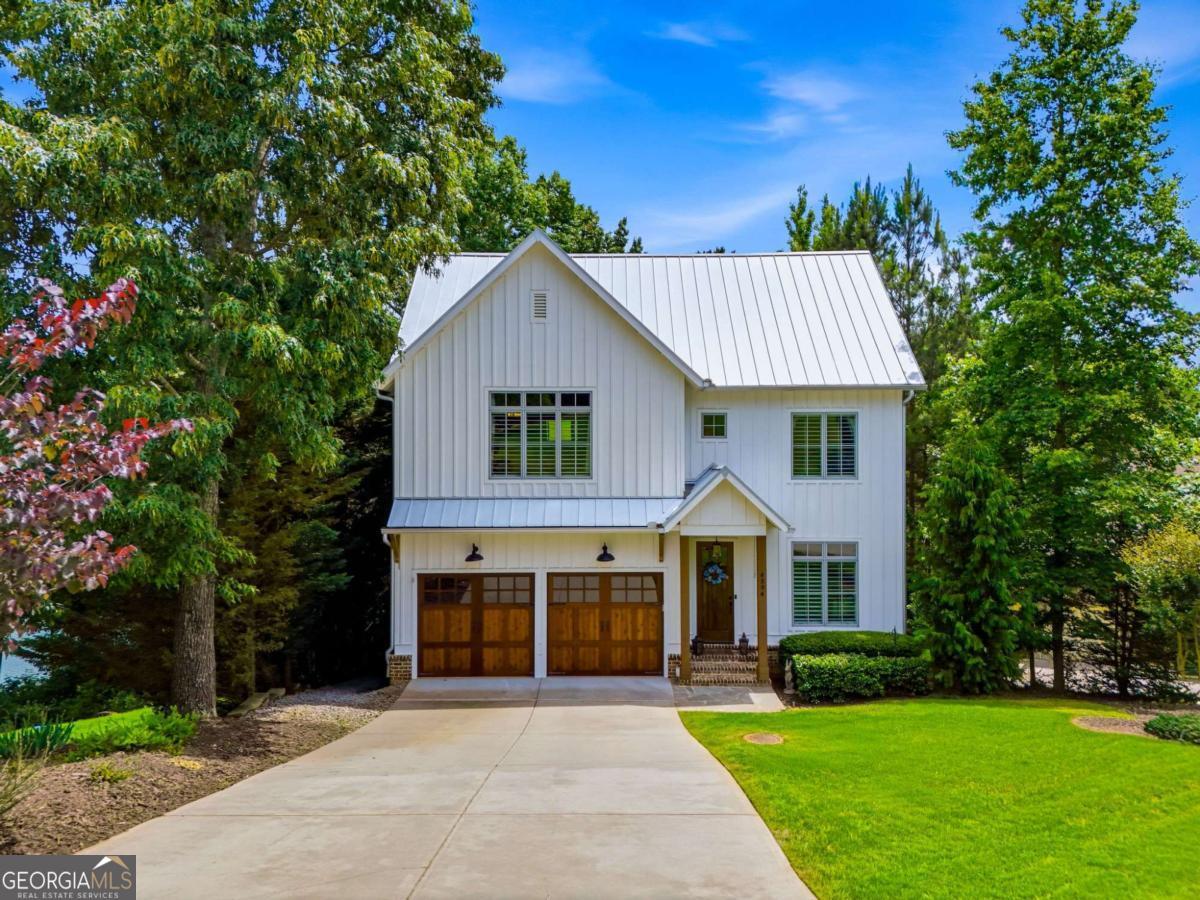 4594 Lakeview LN