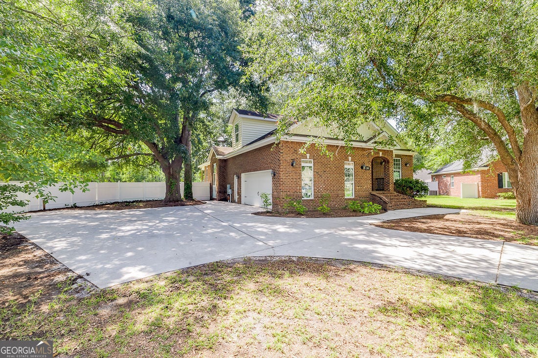 104 Myrtlewood CT