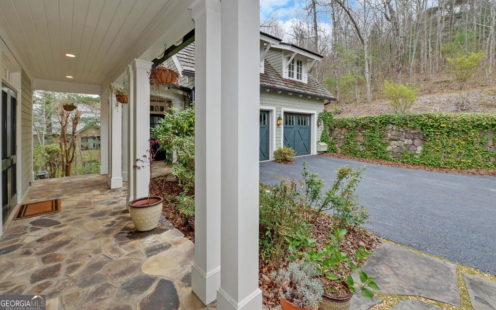 Photo of 1810 Murray Cove Road, Tiger, GA 30576 (MLS # 10723643)