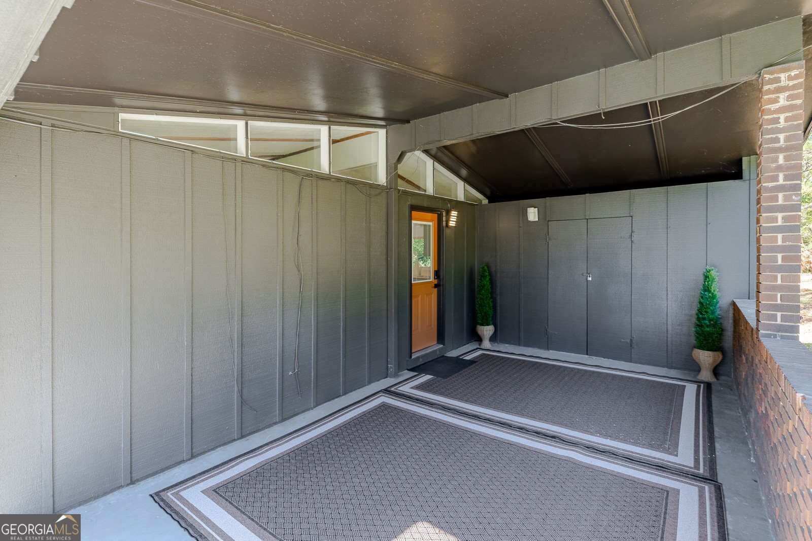 Sherwood Forest - Residential Lease