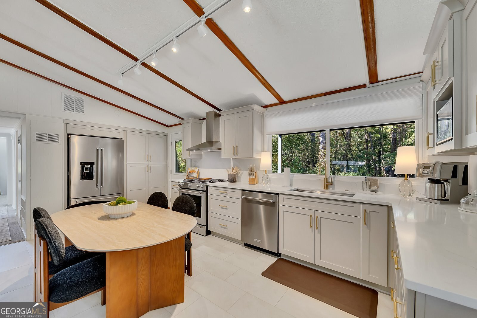 Sherwood Forest - Residential Lease