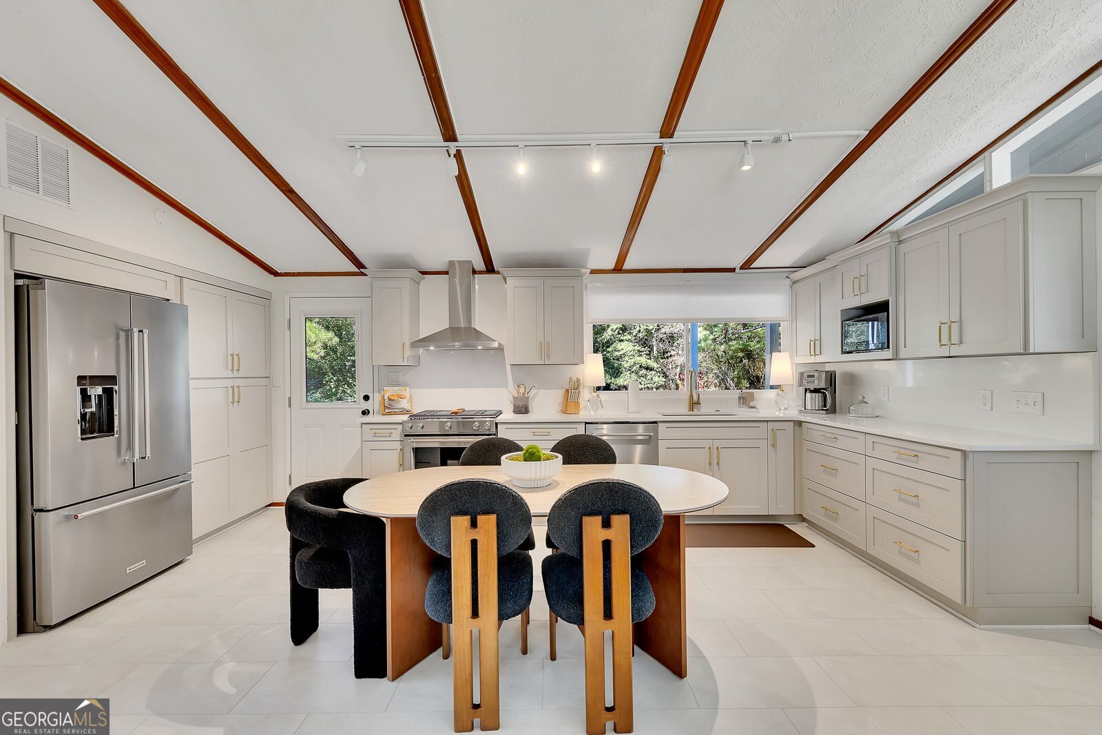 Sherwood Forest - Residential Lease