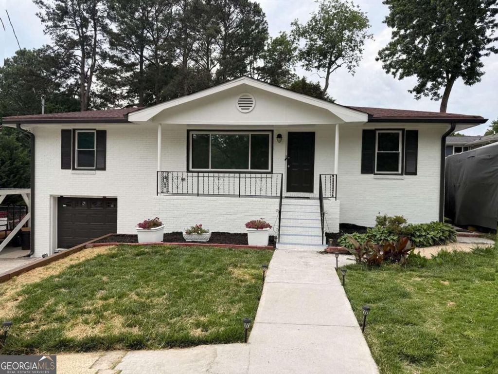 Photo of 2300 Sandtown Road SW, Marietta, GA 30060 (MLS # 10769138)