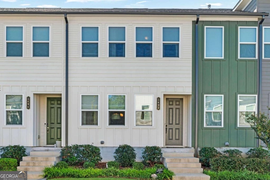 Photo of 1492 Pinedale Crest NW, Atlanta, GA 30318 (MLS # 10869748)