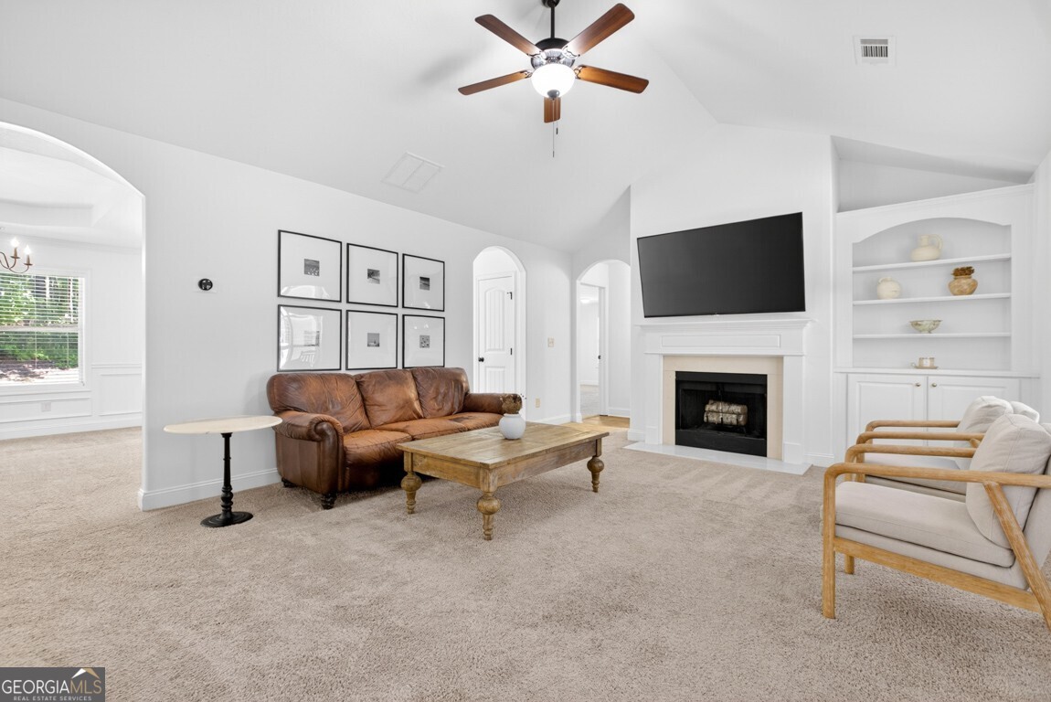 1944 Diamond Ridge DR
