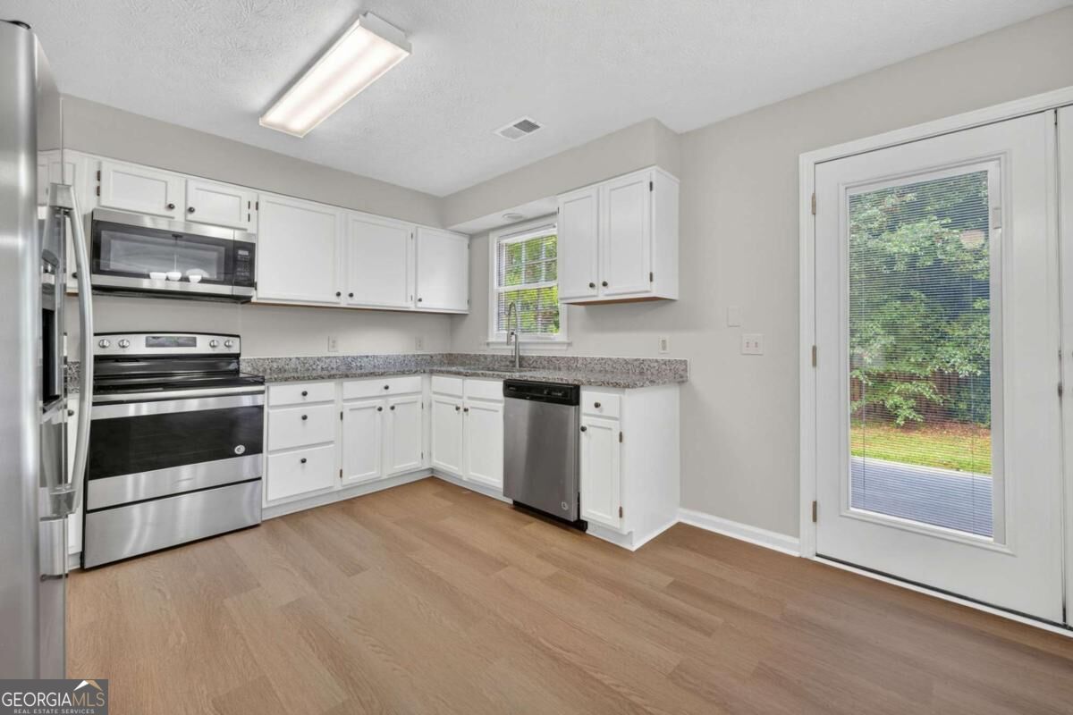 12110 Greenmont WALK
