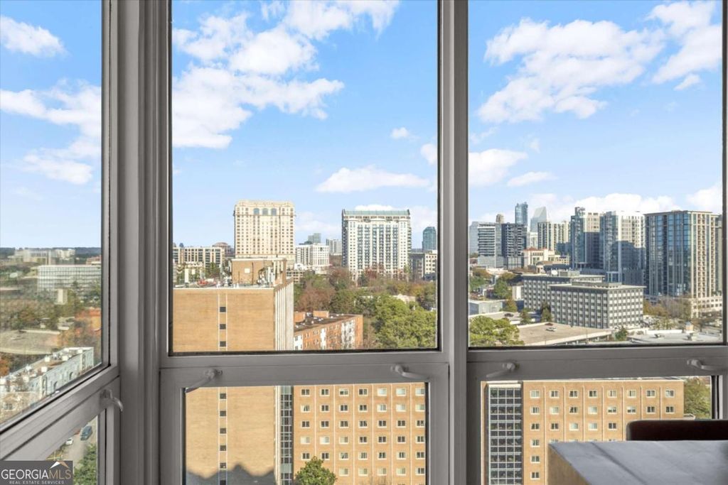 Photo of 2870 Pharr Court South NW #2210, Atlanta, GA 30305 (MLS # 10654307)