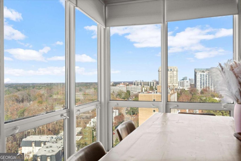 Photo of 2870 Pharr Court South NW #2210, Atlanta, GA 30305 (MLS # 10654307)