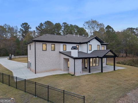 A home in Dacula