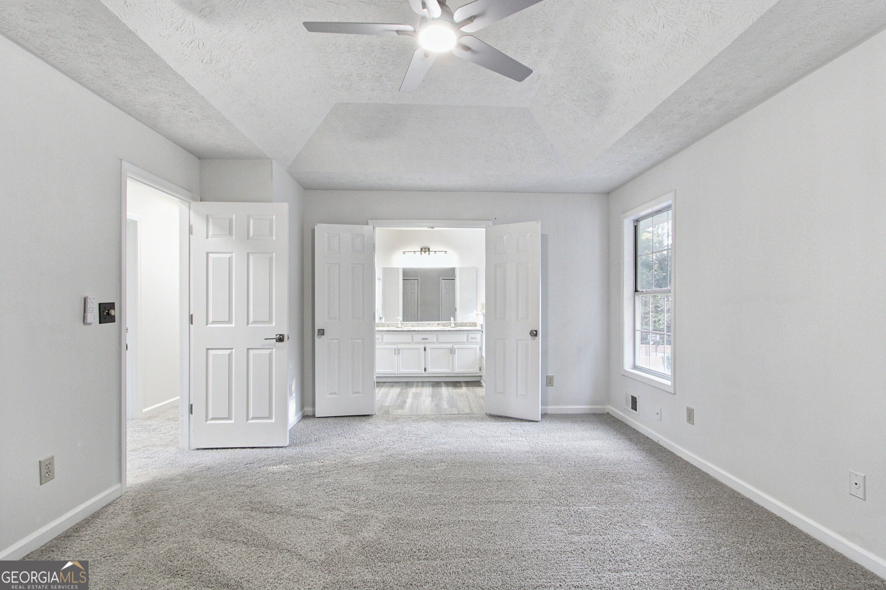 6833 Sarah Jane LN
