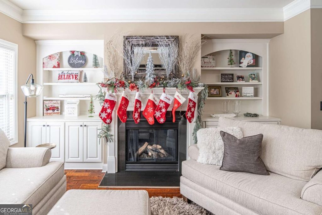 Photo of 302 Barbados Lane, Suwanee, GA 30024 (MLS # 10658603)