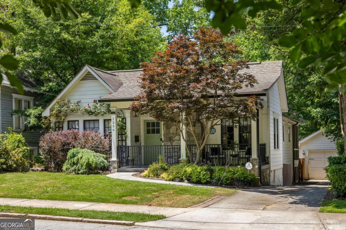 1256 Euclid AVE NE