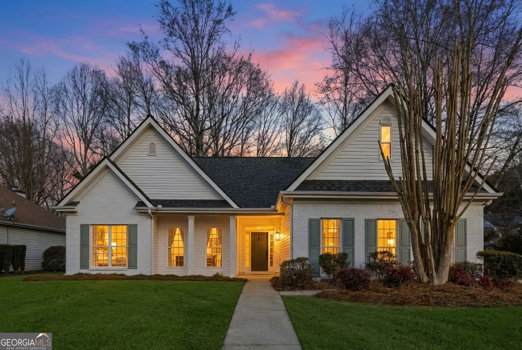 Photo of 5400 Three Lakes Court, Flowery Branch, GA 30542 (MLS # 10662916)