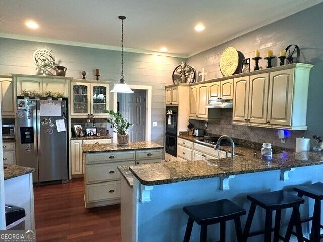 767 Forest Lake DR