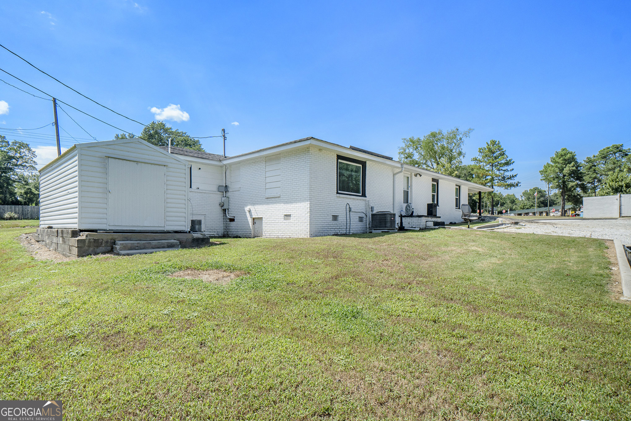 7336 Lee RD