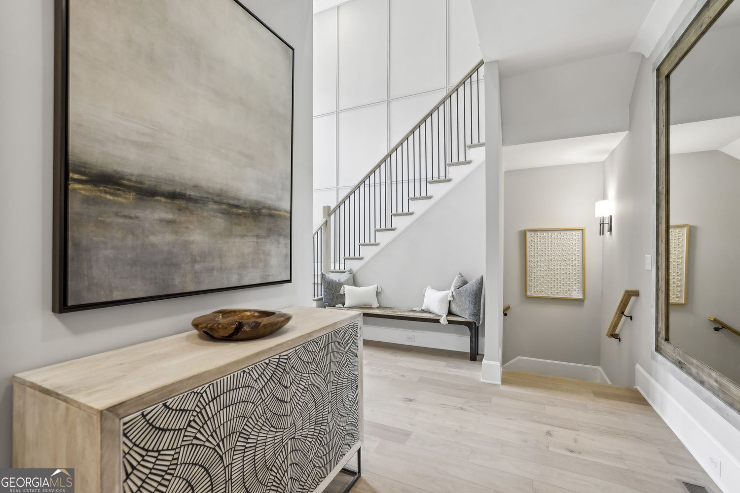 2591 Apple Valley RD NE