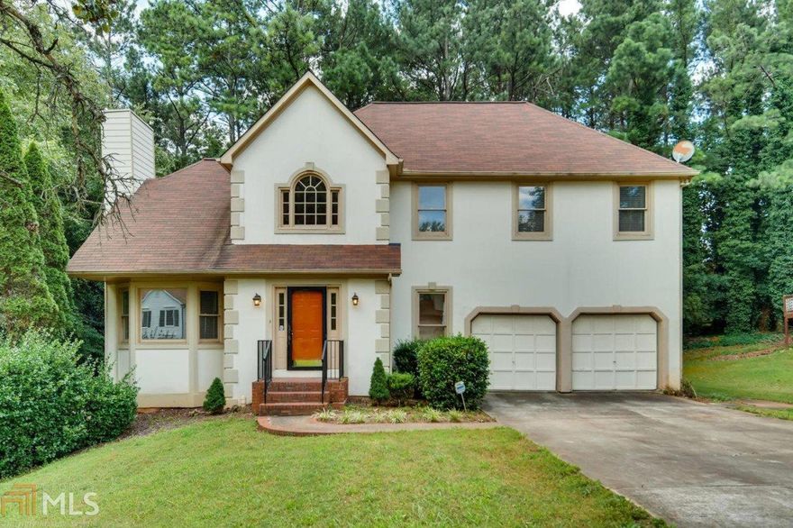 Superb location off of Wade Green Rd. just minutes from I-75, KSU, and tons of commercial shopping! Beautifully renovated kitchen with granite & ss appliances, hardwoods on main, crown molding throughout, oversized master bedroom, and a large deck for entertaining are just some of its great features! Two car attached garage great for storage and new washer and dryer included! Photos will be added Monday