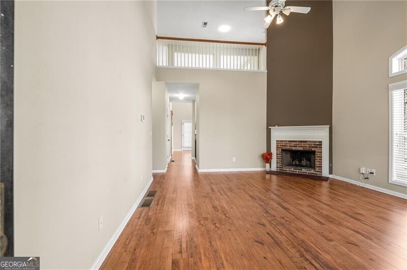 Townhomes at Eastlake Summergrove - Residential