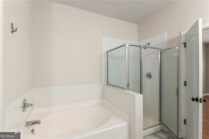 Townhomes at Eastlake Summergrove - Residential