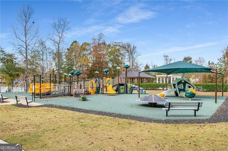 Townhomes at Eastlake Summergrove - Residential