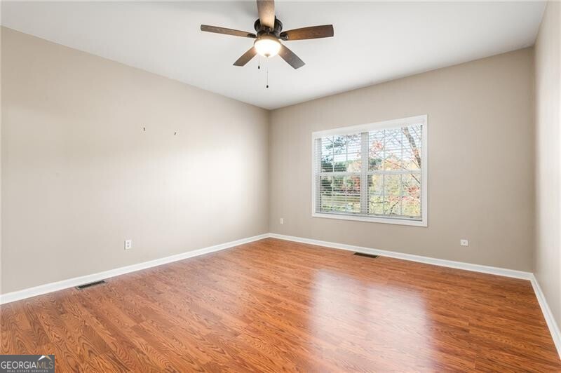 Townhomes at Eastlake Summergrove - Residential