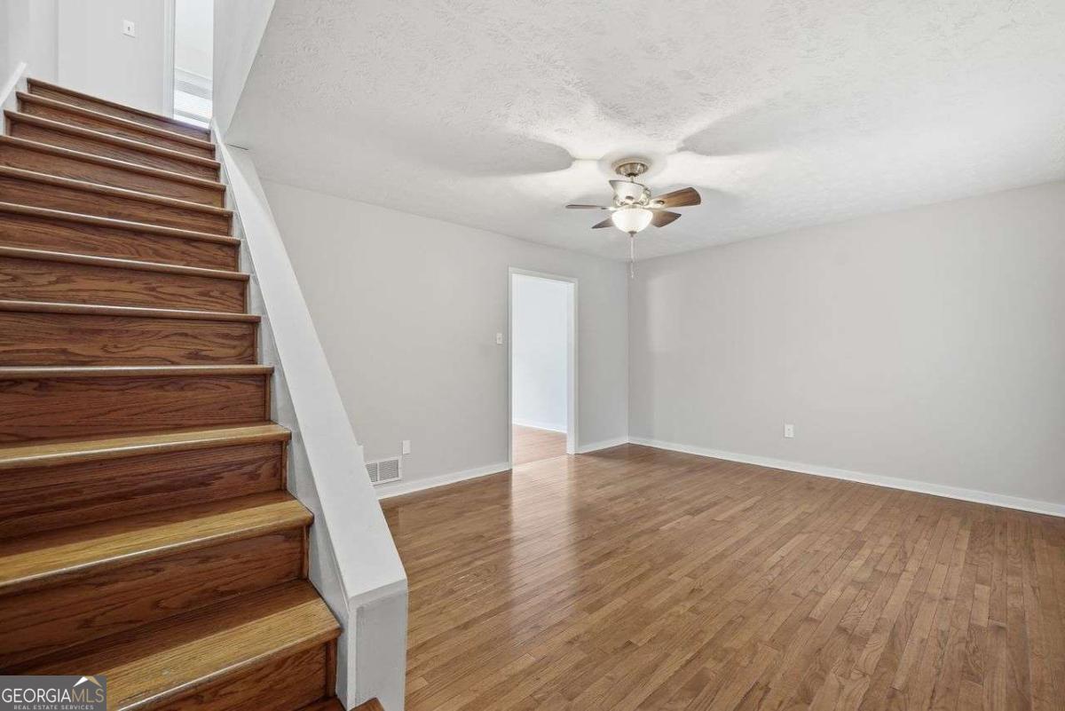 1071 OAKLAND AVE SE D