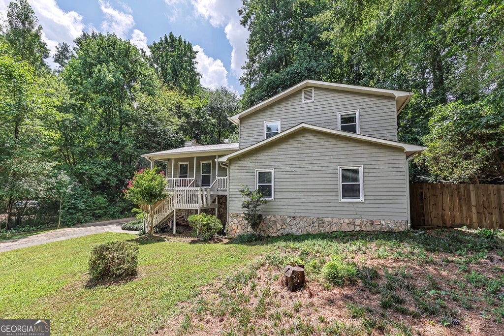Photo of 917 Andover Court, Woodstock, GA 30188 (MLS # 10820504)