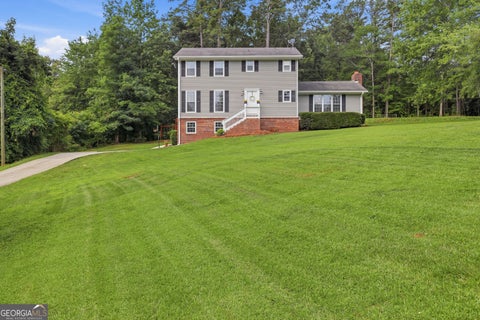 Photo of 18 Foxdale Circle, Toccoa, GA 30577 (MLS # 10784105)