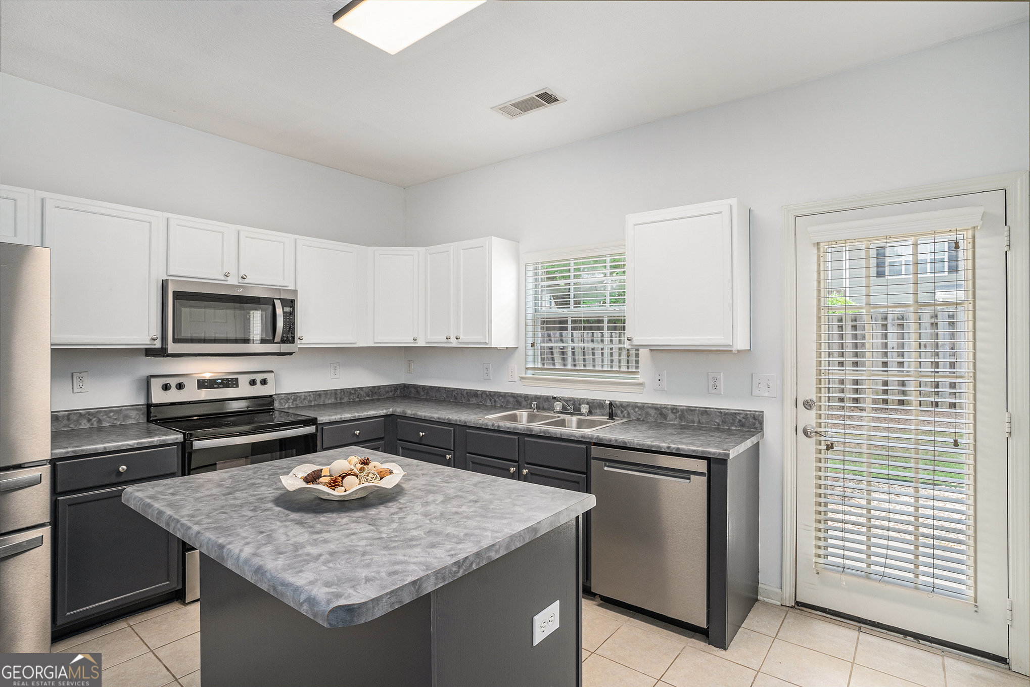 2155 Del Lago CIR NW 11