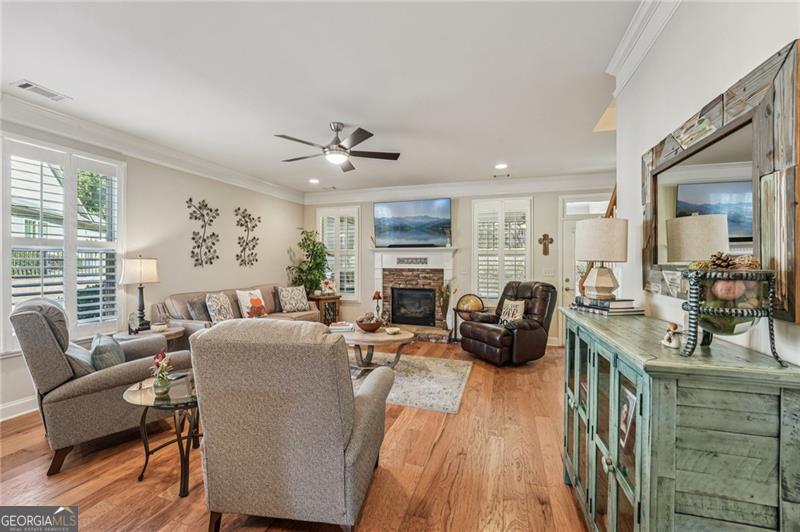 Soleil Laurel Canyon - Residential